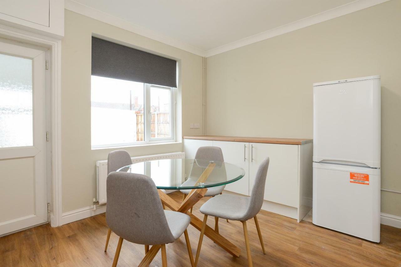 Cosy House In The Heart Of Beeston With Free Parking And Wifi Villa Nottingham Ngoại thất bức ảnh